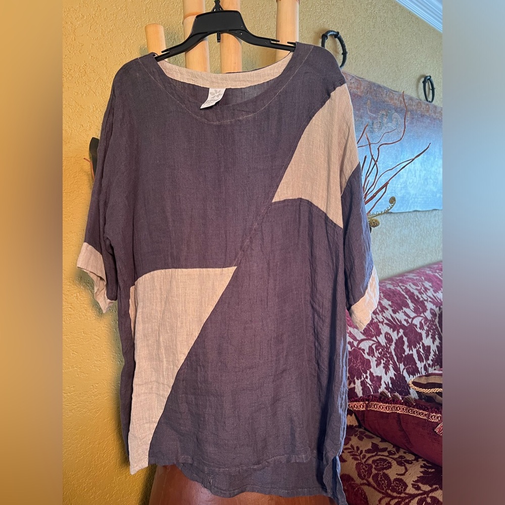 Relaxed Geometric Linen Tunic in Slate and Cream